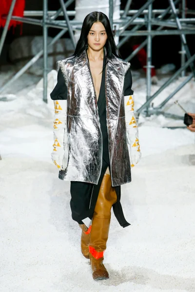 Look 43